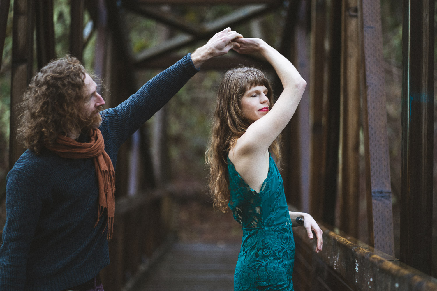 moody-oregon-engagement-photos