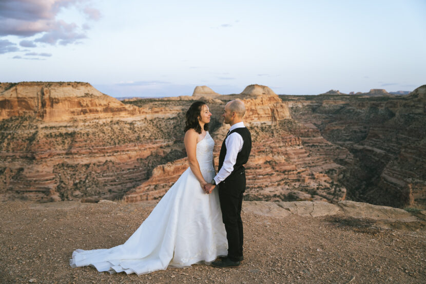Adventure elopement in the Utah desert